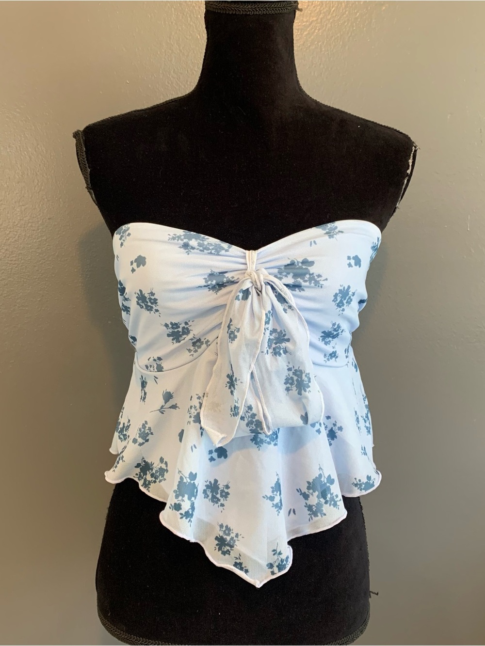 SHEIN White & Blue Floral Tie-Front Strapless Camisole